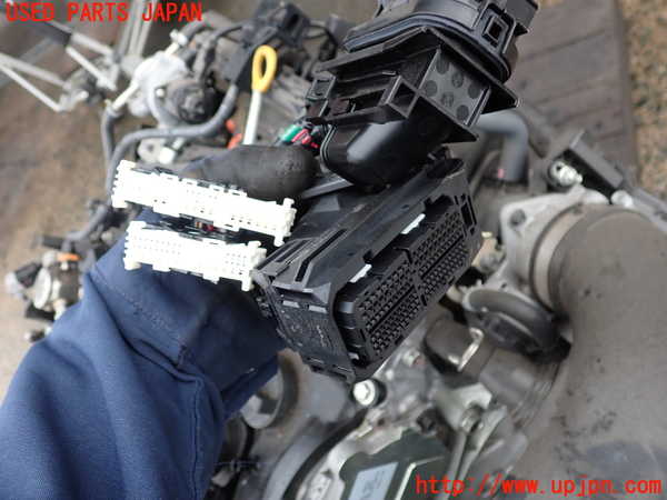 2UPJ-9237572010]クラウン ハイブリッド(AZSH20)エンジン A25A-FXS 中古_3