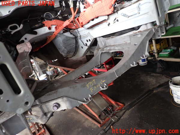 2UPJ-9237575285]クラウン ハイブリッド(AZSH20)フロントメンバー 中古_2