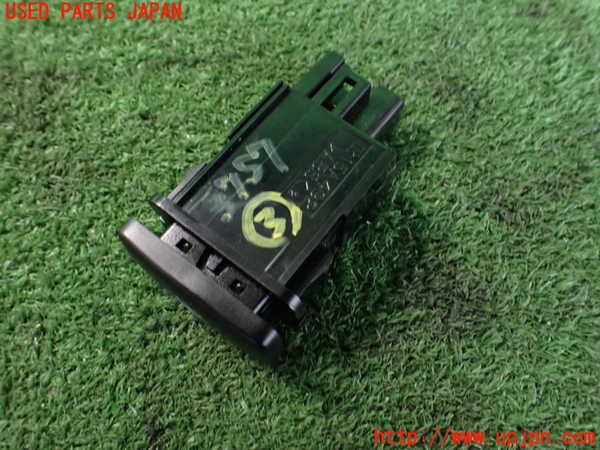 2UPJ-9237576308]クラウン ハイブリッド(AZSH20)スイッチ3 (フューエル) 中古_2