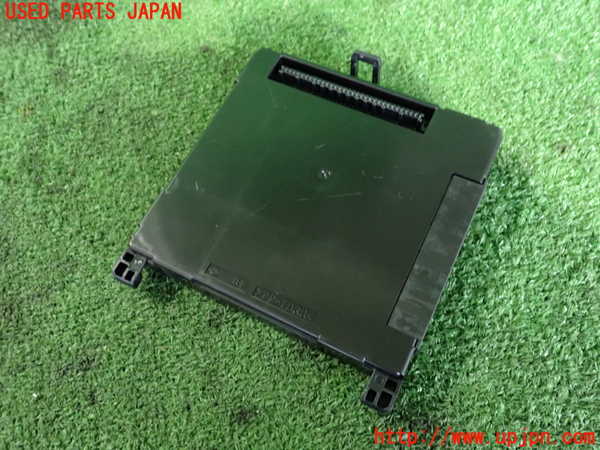 2UPJ-9237576146]クラウン ハイブリッド(AZSH20)コンピューター1 中古_2