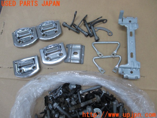 3UPJ=9237580720]VW パサートヴァリアント Rライン(3CCAX)ネジ・ナット・ステー類 セット ジャンク_2