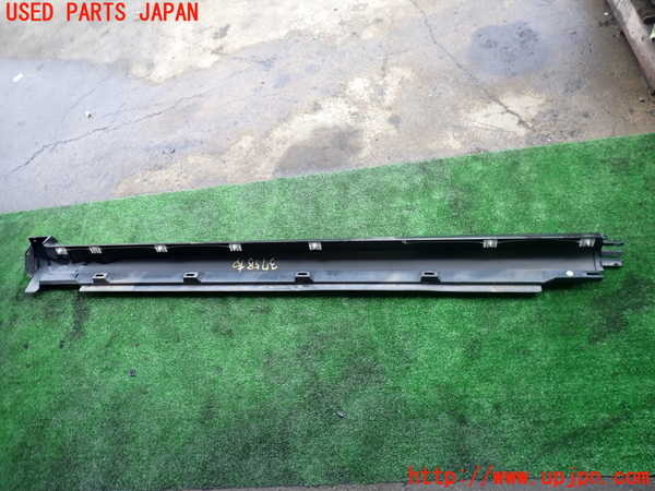 2UPJ-9237581390]VW パサート(Passat) ヴァリアント(Variant)(3CCAX)右サイドステップ 中古_4