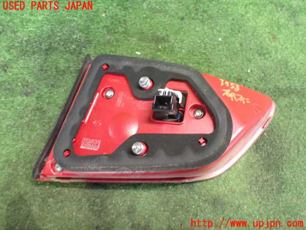 2UPJ-9237581552]VW パサート(Passat) ヴァリアント(Variant)(3CCAX)左リアフィニッシャー 中古_2