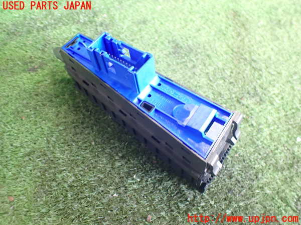 2UPJ-9237586306]VW パサート(Passat) ヴァリアント(Variant)(3CCAX)スイッチ1(アイドリングストップOFF) 中古_2