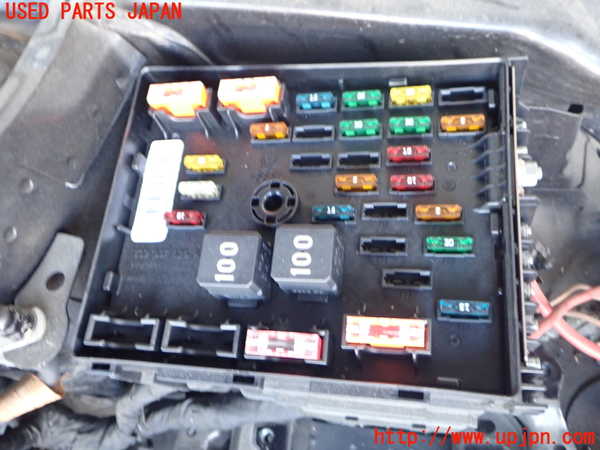 2UPJ-9237586741]VW パサート(Passat) ヴァリアント(Variant)(3CCAX)ヒューズボックス1(EGルーム内助手席側) 中古_2