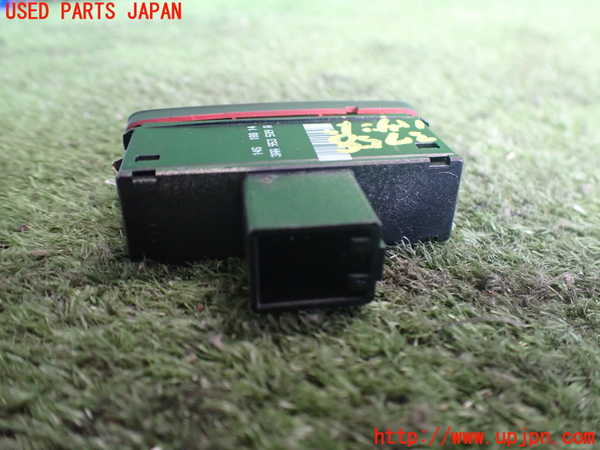 2UPJ-9237586290]VW パサート(Passat) ヴァリアント(Variant)(3CCAX)ハザードスイッチ 中古_2