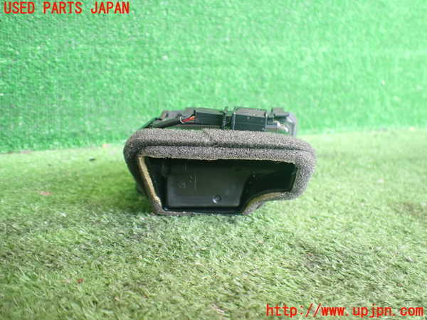 2UPJ-9237587527]VW パサート(Passat) ヴァリアント(Variant)(3CCAX)エアコン吹き出し口2(右9 中古_2
