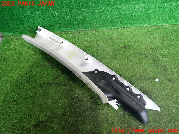 2UPJ-9237587655]VW パサート(Passat) ヴァリアント(Variant)(3CCAX)右フロントピラートリム 中古_3