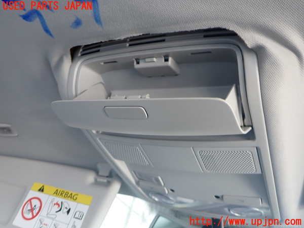 2UPJ-9237586411]VW パサート(Passat) ヴァリアント(Variant)(3CCAX)ルームランプ1(1列目真中) 中古_2