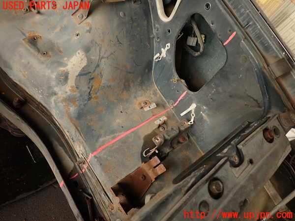 2UPJ-9237591042]セドリック 4ドアハードトップ(430)コアサポート（カット） 中古_3