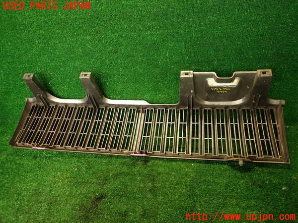 2UPJ-9237591050]セドリック 4ドアハードトップ(430)ラジエターグリル (ジャンク品) 中古_2