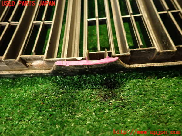 2UPJ-9237591050]セドリック 4ドアハードトップ(430)ラジエターグリル (ジャンク品) 中古_3