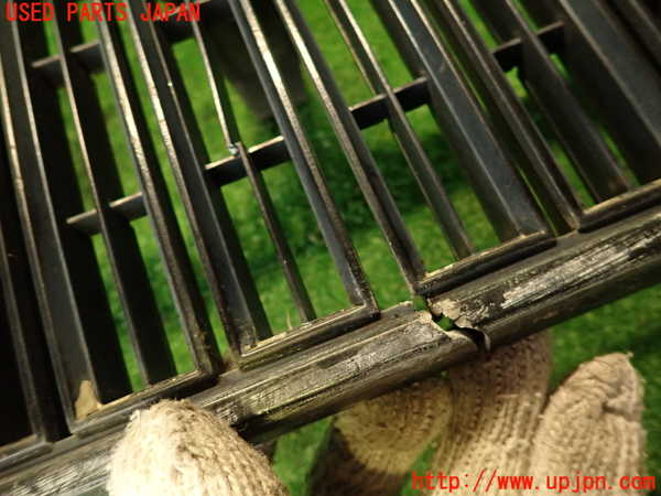 2UPJ-9237591050]セドリック 4ドアハードトップ(430)ラジエターグリル (ジャンク品) 中古_5