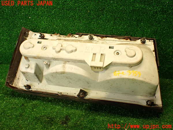 2UPJ-9237591530]セドリック 4ドアハードトップ(430)右テールランプ (ジャンク品) 中古_4