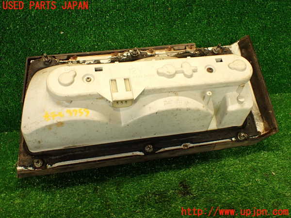 2UPJ-9237591536]セドリック 4ドアハードトップ(430)左テールランプ 中古_4