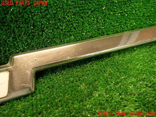 2UPJ-9237591631]セドリック 4ドアハードトップ(430)エンブレム1 中古_2