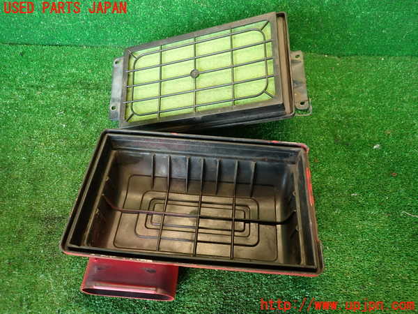 2UPJ-9237592560]セドリック 4ドアハードトップ(430)エアクリーナーボックス 中古_5