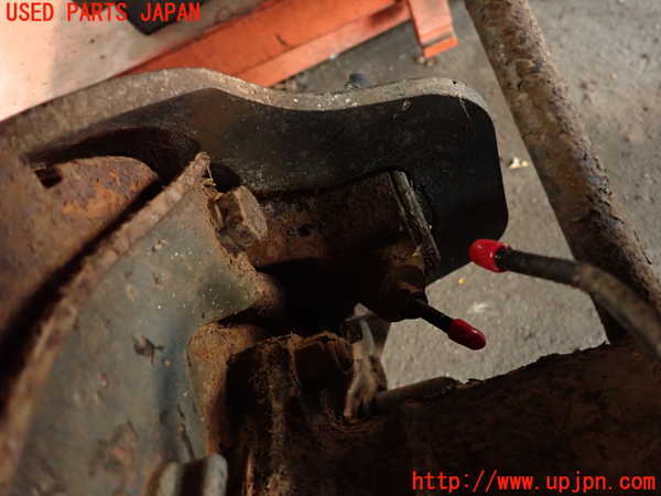 2UPJ-9237594095]セドリック 4ドアハードトップ(430)左リアキャリパー 中古_2