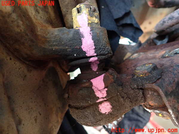 2UPJ-9237594290]セドリック 4ドアハードトップ(430)右フロントナックルハブ 中古_4