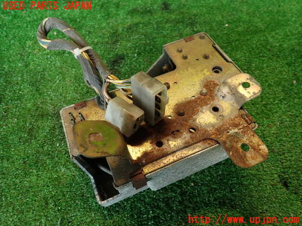 2UPJ-9237595540]セドリック 4ドアハードトップ(430)エアサスソレノイドバルブ 中古_2