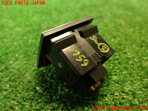 2UPJ-9237596310]セドリック 4ドアハードトップ(430)スイッチ5 (フューエルリッド) 中古_3