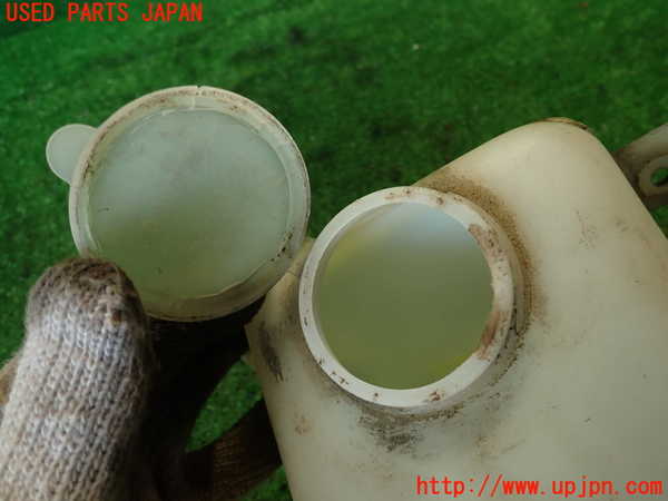 2UPJ-9237596791]セドリック 4ドアハードトップ(430)ウォッシャータンク1 中古_4