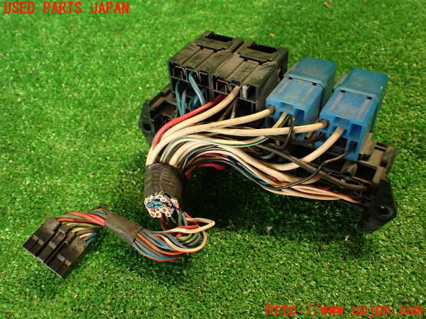 2UPJ-9237596741]セドリック 4ドアハードトップ(430)ヒューズボックス1 中古_2