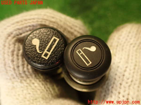 2UPJ-9237597815]セドリック 4ドアハードトップ(430)シガライター 中古_4