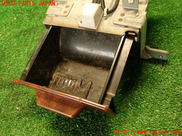 2UPJ-9237597821]セドリック 4ドアハードトップ(430)灰皿1 中古_3