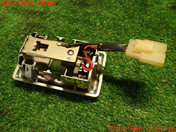 2UPJ-9237596412]セドリック 4ドアハードトップ(430)ルームランプ2 (2列目左) 中古_2