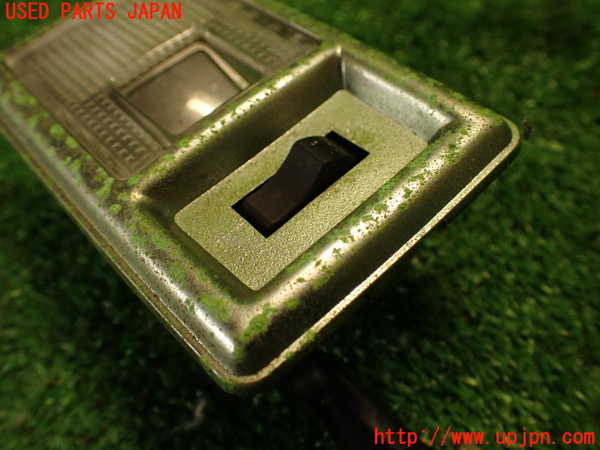 2UPJ-9237596412]セドリック 4ドアハードトップ(430)ルームランプ2 (2列目左) 中古_4