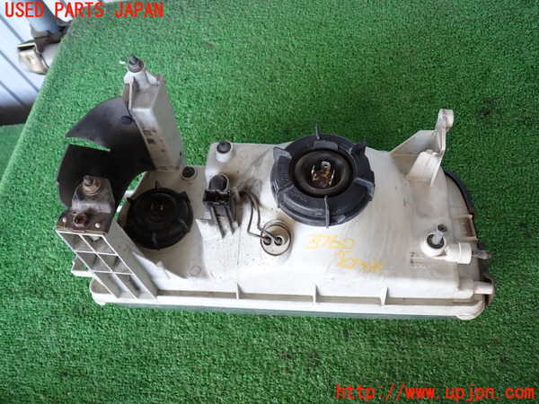 2UPJ-9237601130]グロリア シーマ(セドリック シーマ)(FPAY31)右ヘッドライト ハロゲン 中古_3