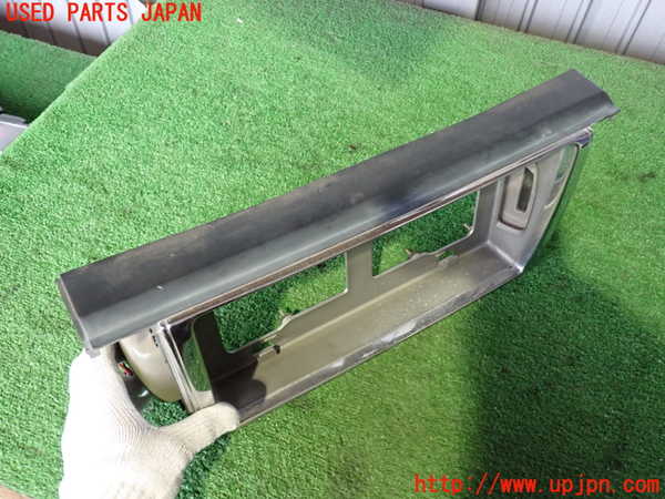 2UPJ-9237601559]グロリア シーマ(セドリック シーマ)(FPAY31)リアフィニッシャー 中古_2