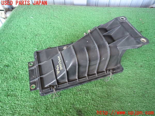 2UPJ-9237602560]グロリア シーマ(セドリック シーマ)(FPAY31)エアクリーナーボックス 中古_3