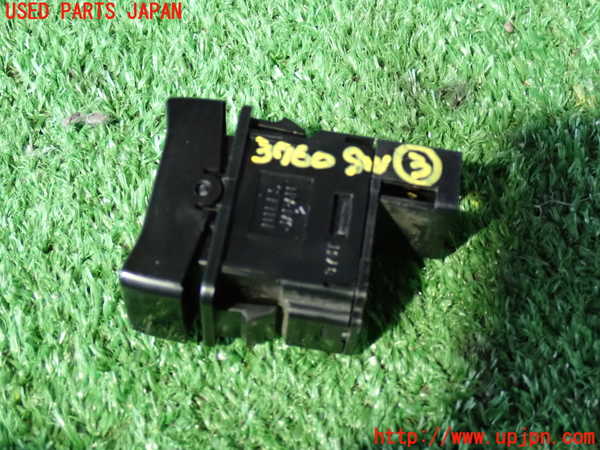 2UPJ-9237606308]グロリア シーマ(セドリック シーマ)(FPAY31)スイッチ3(メーター照明) 中古_2