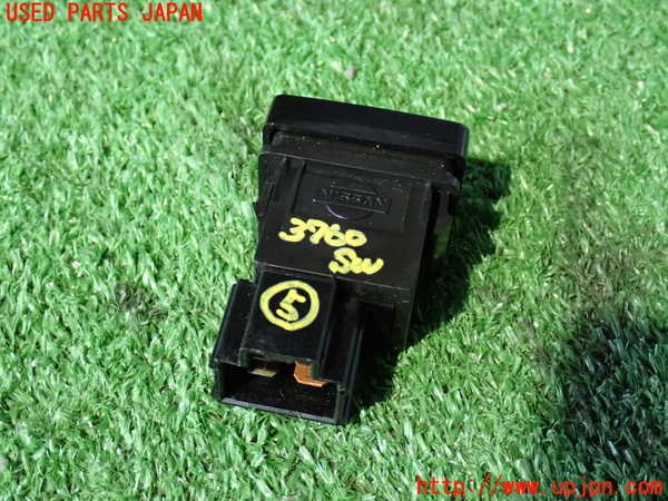 2UPJ-9237606310]グロリア シーマ(セドリック シーマ)(FPAY31)スイッチ5(ウォッシャー) 中古_2