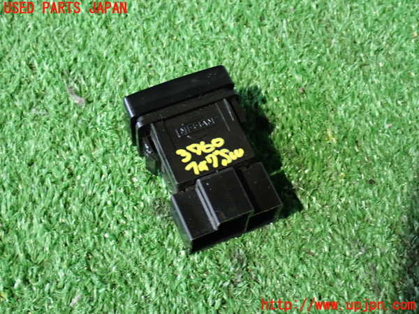 2UPJ-9237606295]グロリア シーマ(セドリック シーマ)(FPAY31)フォグスイッチ 中古_2