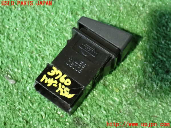 2UPJ-9237606290]グロリア シーマ(セドリック シーマ)(FPAY31)ハザードスイッチ 中古_2