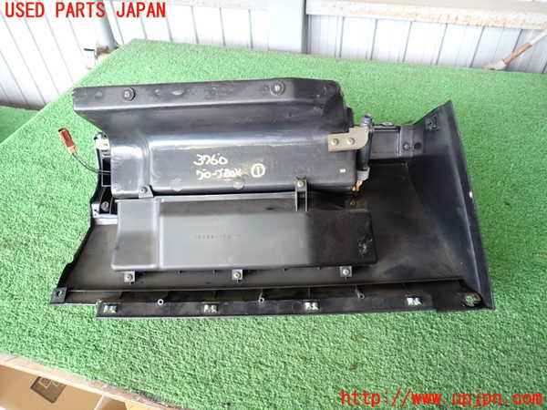 2UPJ-9237607516]グロリア シーマ(セドリック シーマ)(FPAY31)グローブボックス1 中古_4