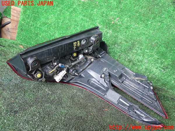 1UPJ-9237611536]アルファードハイブリッド(AYH30W)左テールランプ 中古_2