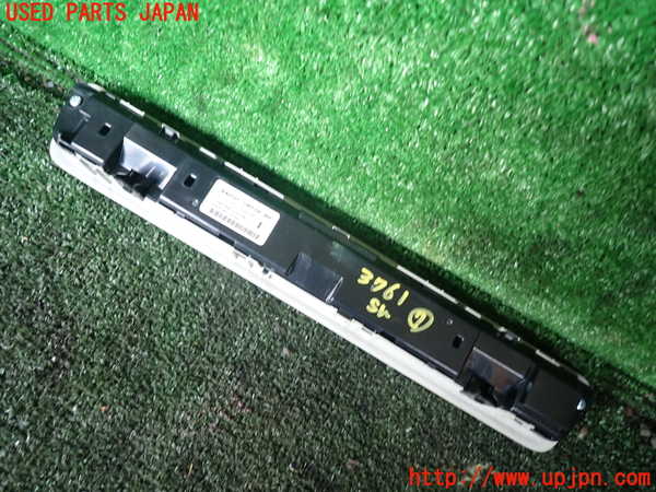 1UPJ-9237616312]アルファードハイブリッド(AYH30W)スイッチ7(リアエアコン) 中古_2