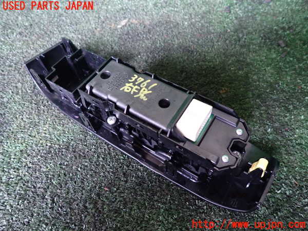 1UPJ-9237616240]アルファードハイブリッド(AYH30W)右前パワーウィンドウスイッチ 中古_2