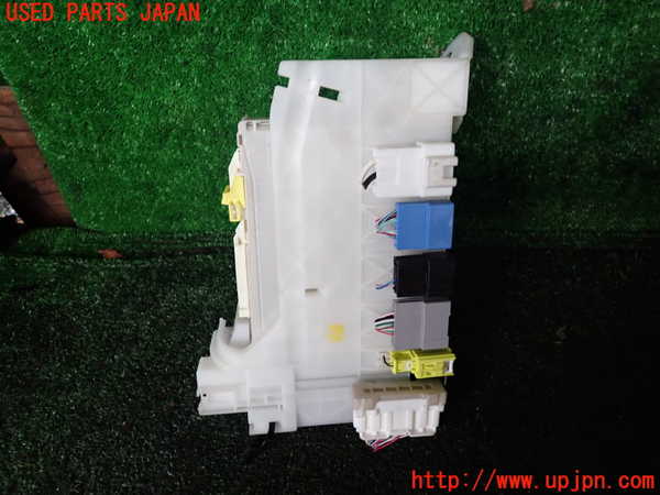 1UPJ-9237616741]アルファードハイブリッド(AYH30W)ヒューズボックス1 中古_2