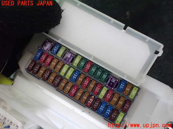 1UPJ-9237616741]アルファードハイブリッド(AYH30W)ヒューズボックス1 中古_3