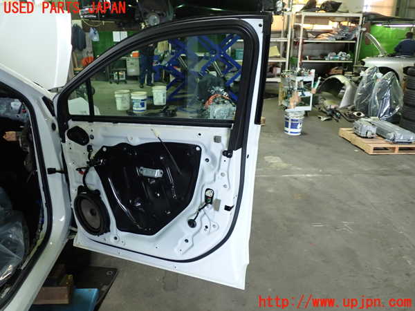 1UPJ-9237631230]キャデラック・XT5(C1UL)右前ドア FUYAO M850 中古_3