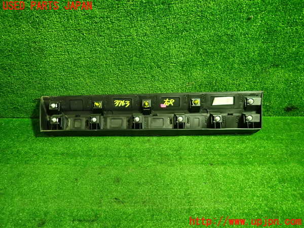 1UPJ-9237631292]キャデラック・XT5(C1UL)右後ドアパネル 中古_3