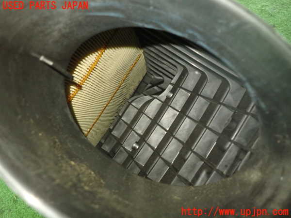 1UPJ-9237632560]キャデラック・XT5(C1UL)エアクリーナーボックス 中古_2