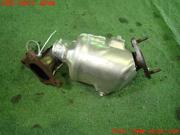 1UPJ-9237632662]キャデラック・XT5(C1UL)触媒2 中古_3