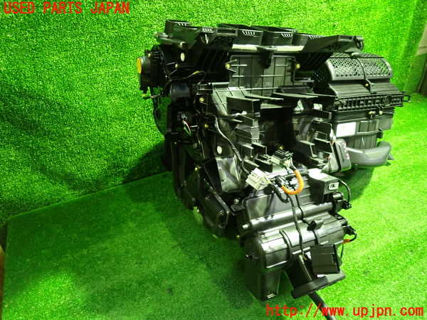 1UPJ-9237636081]キャデラック・XT5(C1UL)エバポレーター1 中古_3