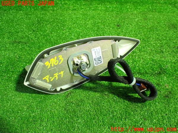 1UPJ-9237636550]キャデラック・XT5(C1UL)アンテナ 中古_4